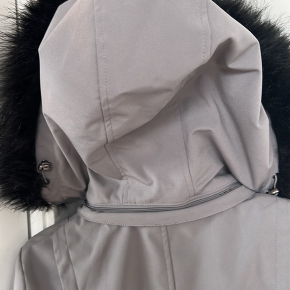 Calvin Klein winter jacket - Picture 3 of 4